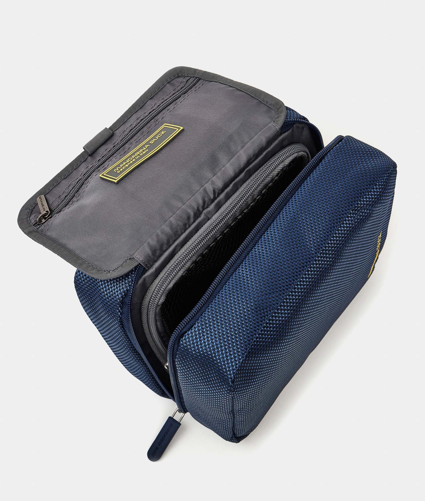 Zephyr Necessaire