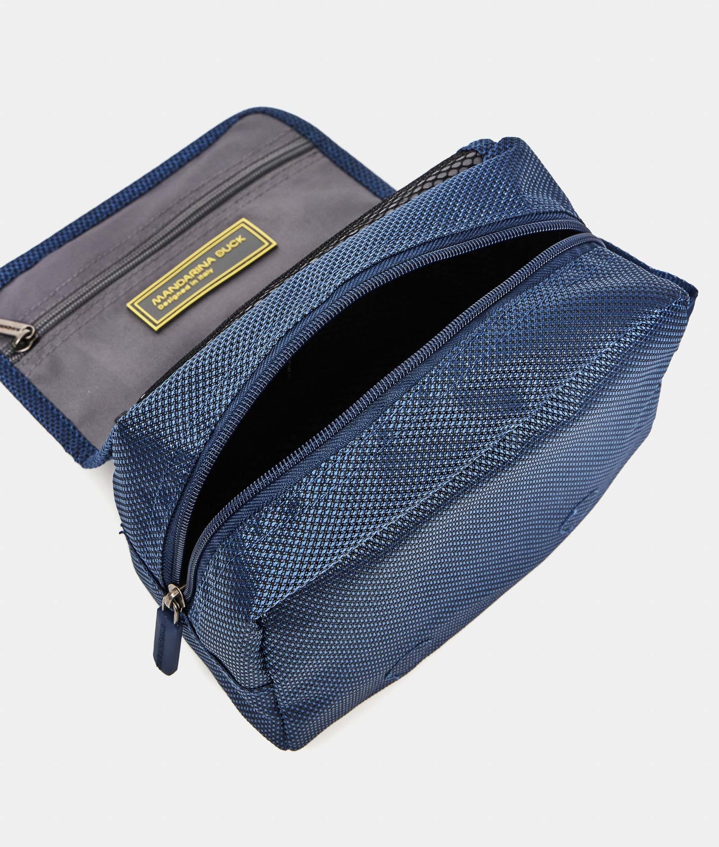 Zephyr Necessaire