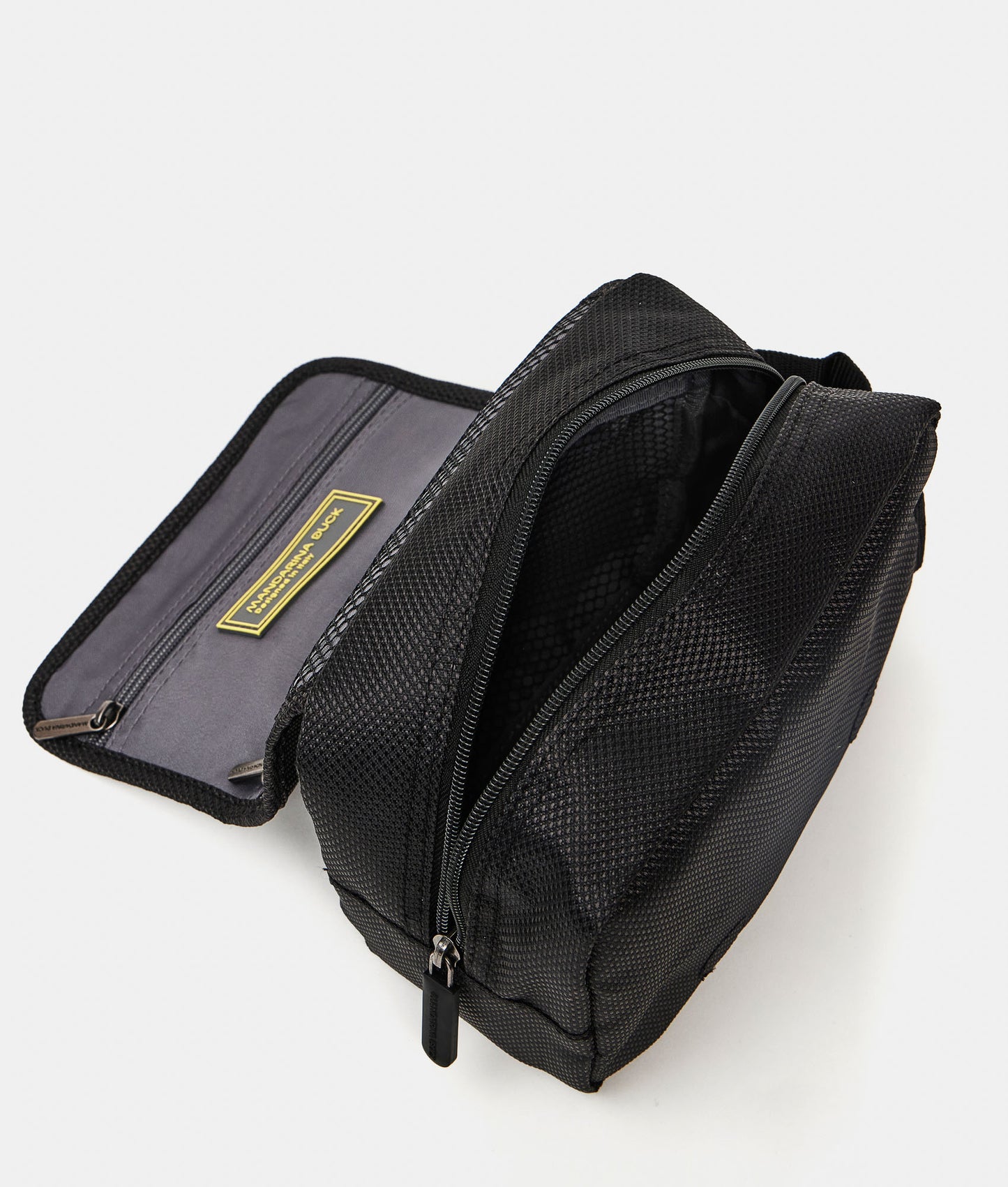 Zephyr Necessaire