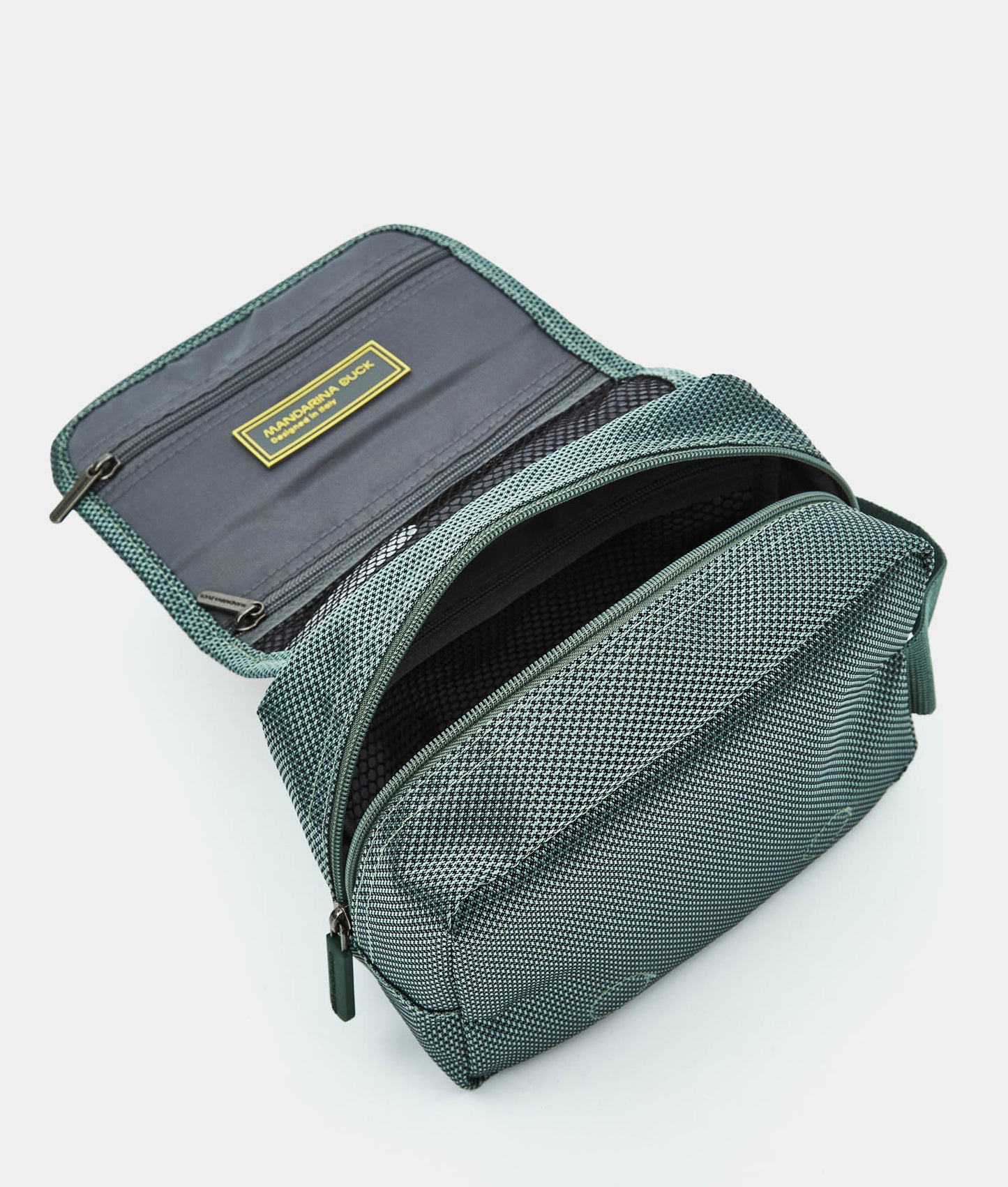 Zephyr Necessaire