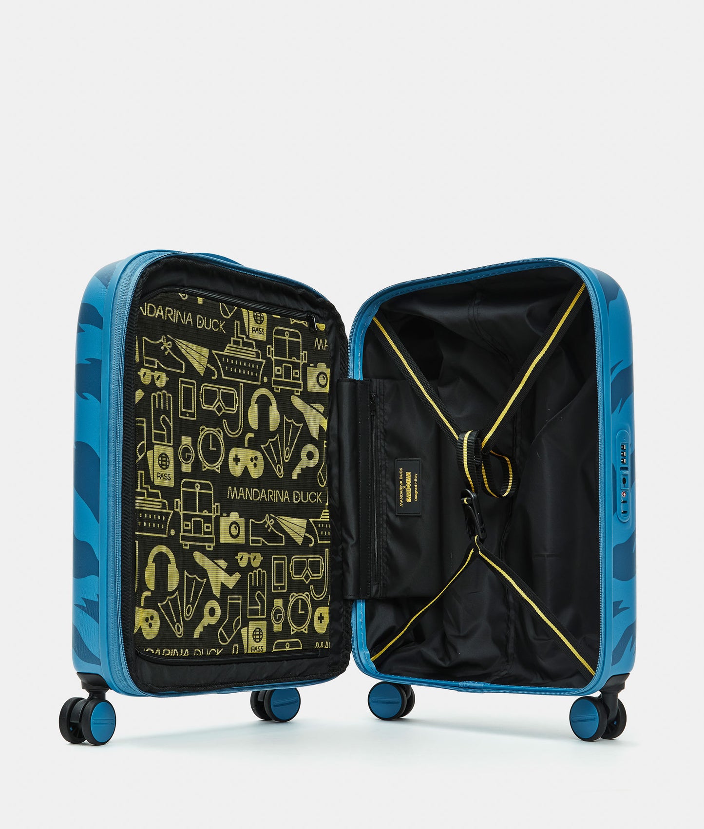 Logoduck+ x Sandokan Trolley Cabin Exp