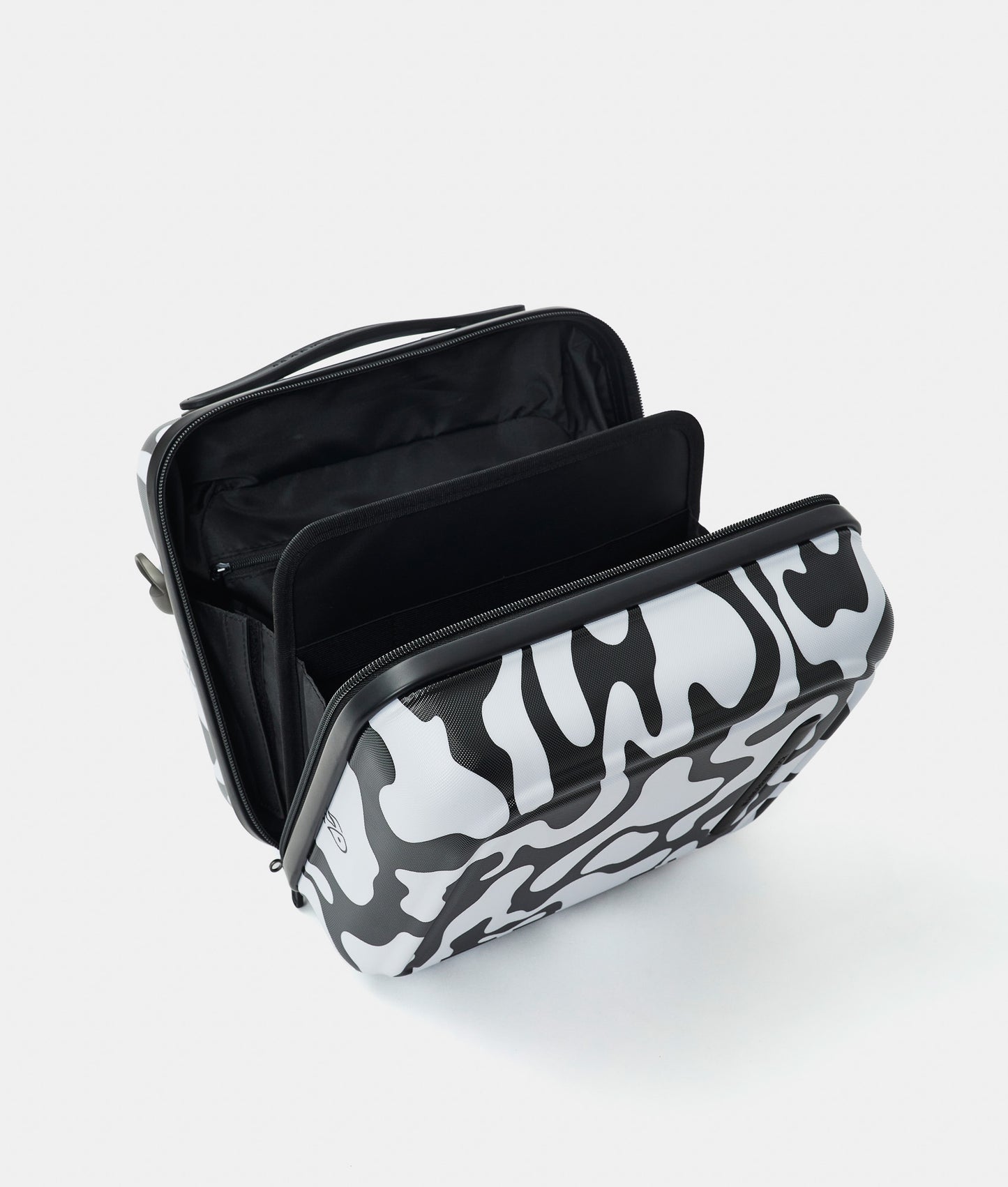 Logoduck + Moire Beauty Case
